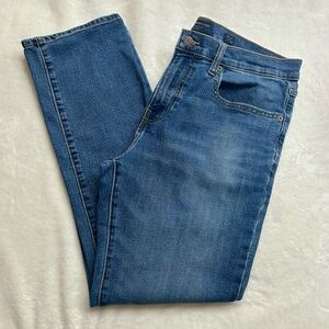 Men’s Lucky Brand jeans 223 Straight mid wash jeans size 34” x 32”